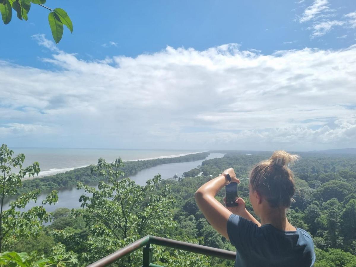 Micheck Beach House Тортугеро Экстерьер фото