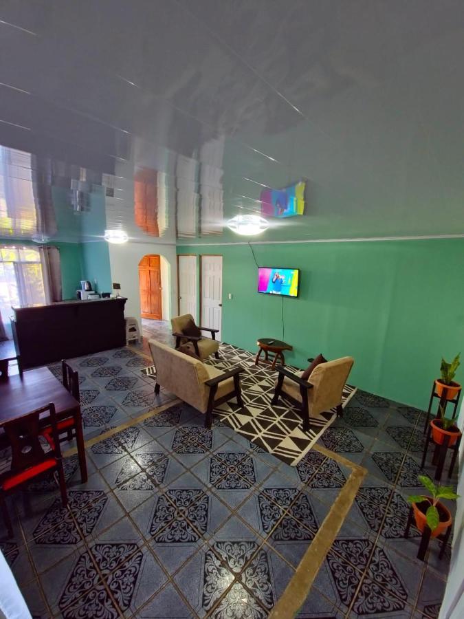 Micheck Beach House Тортугеро Экстерьер фото