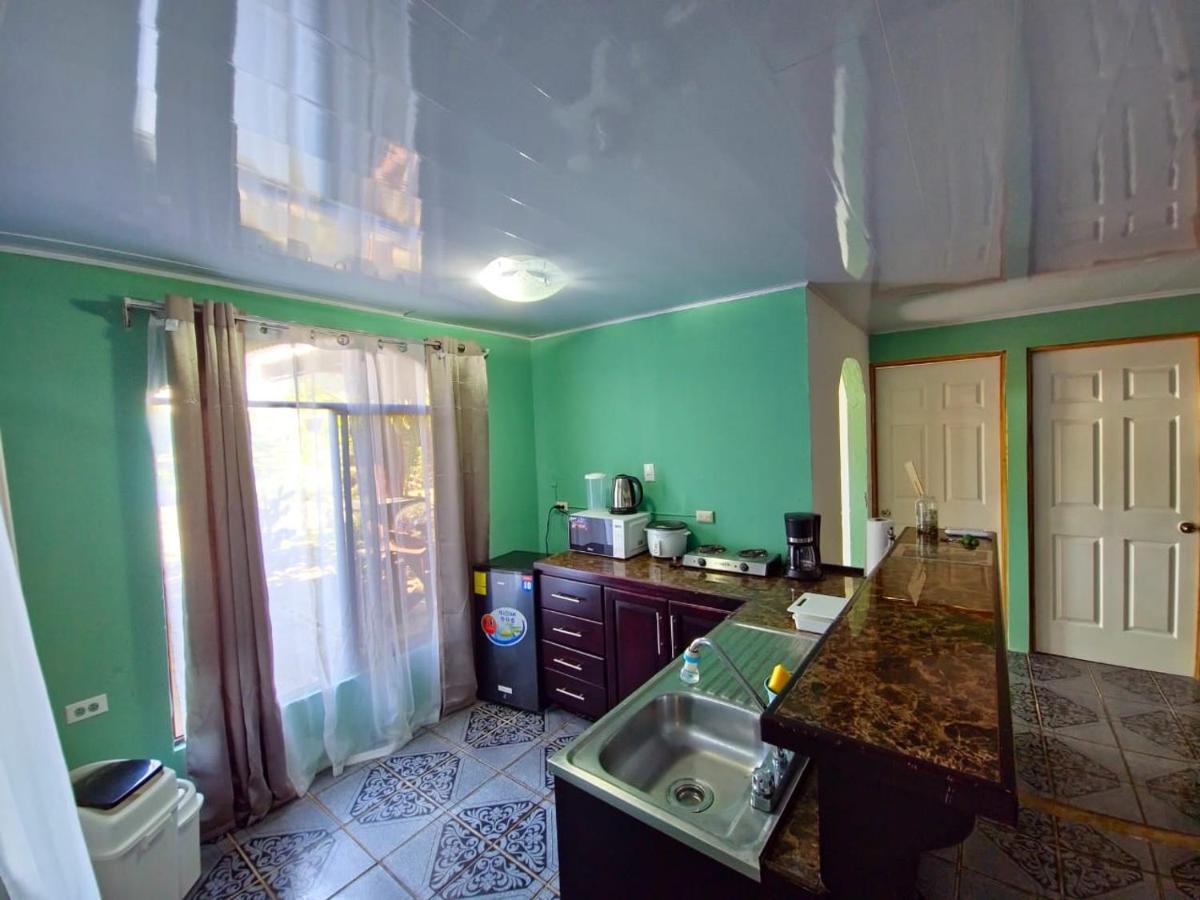 Micheck Beach House Тортугеро Экстерьер фото