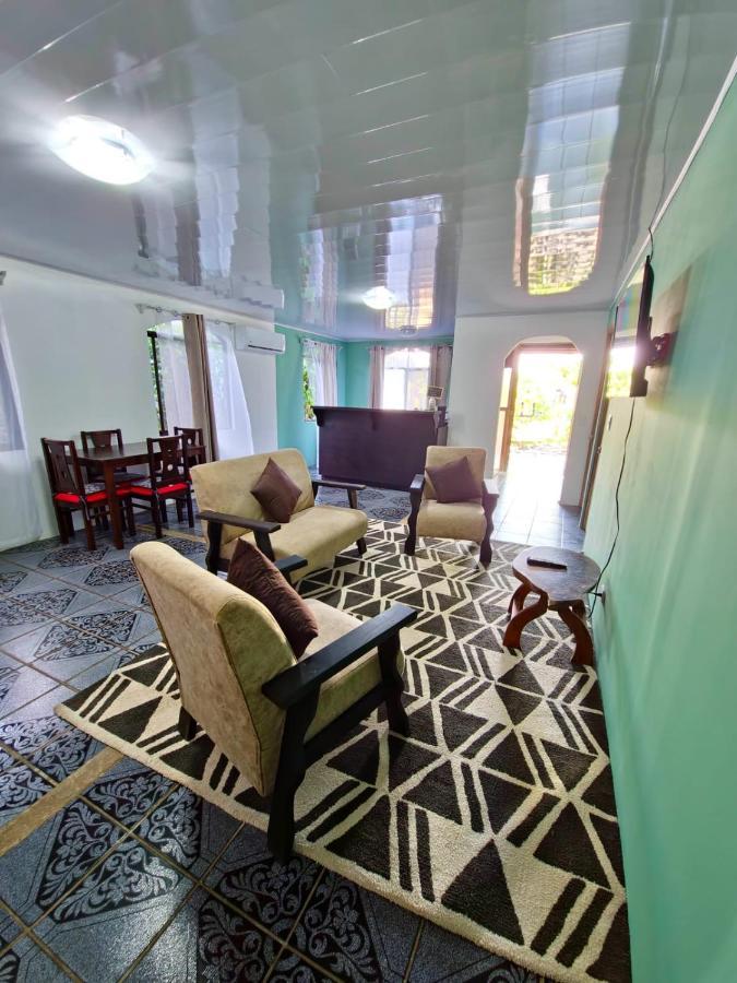 Micheck Beach House Тортугеро Экстерьер фото